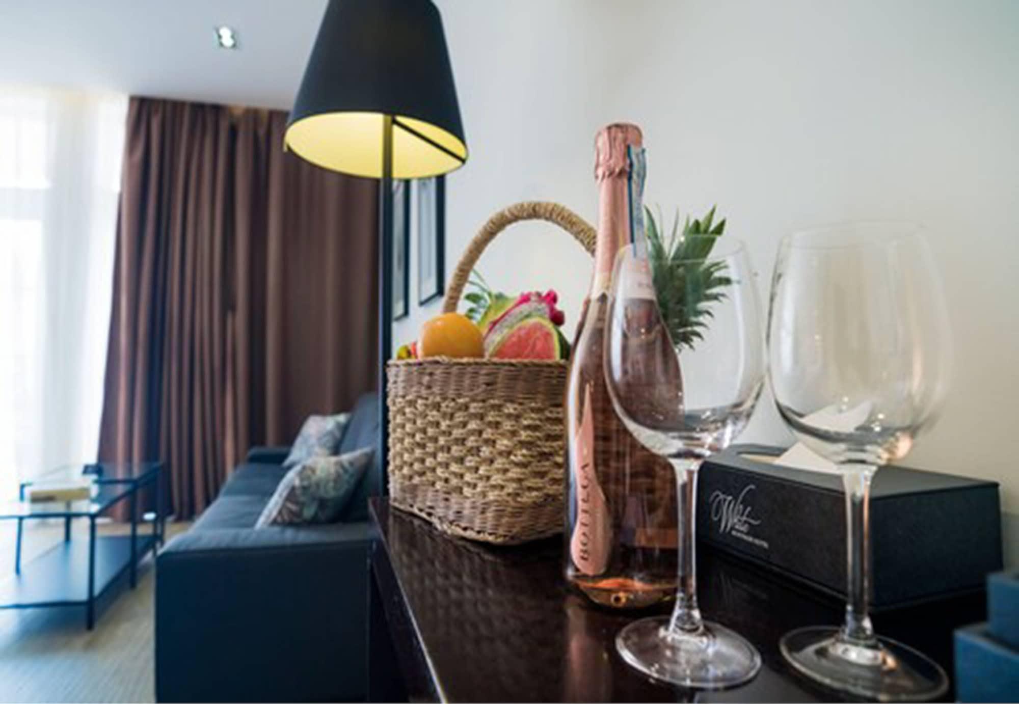סיהאנוקוויל White Boutique Hotel And Residences מראה חיצוני תמונה